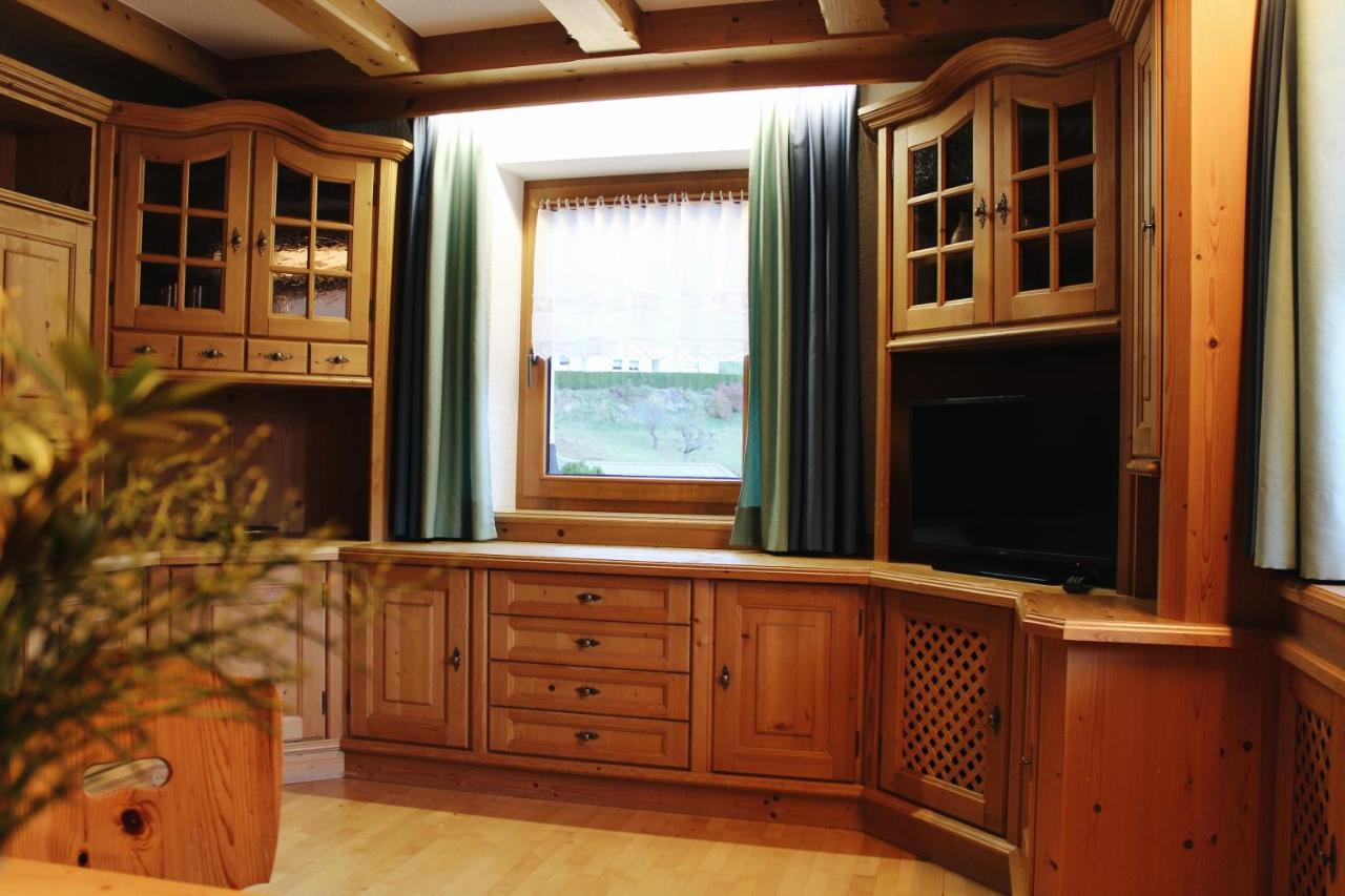 Appartement Pitztal-Hochzeiger Inclusive Pitztal-Sommer Card Йерценс Екстериор снимка